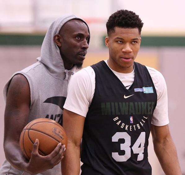 而随机化背 而随机化背